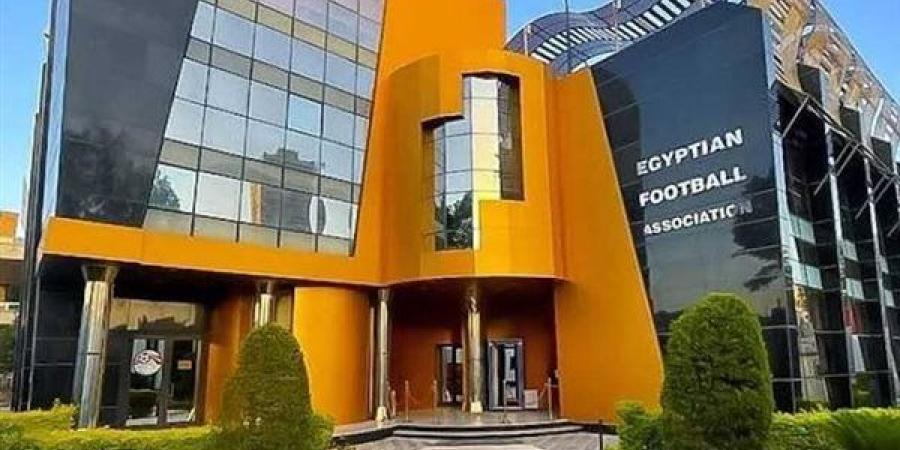 اتحاد الكرة يحدد سعر الرخص التدريبية