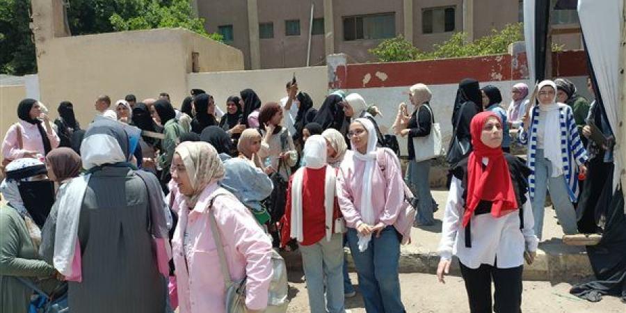 إحالة 4 طلاب إلى التحقيق بسبب أعمال شغب وفوضى داخل لجنة امتحانات بالقليوبية