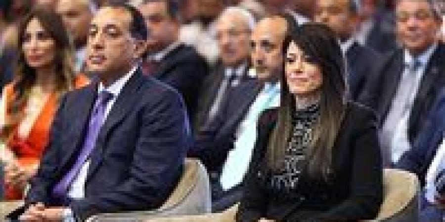 رئيس الوزراء يعلن موعد طرح أول المطارات المصرية للإدارة والتشغيل