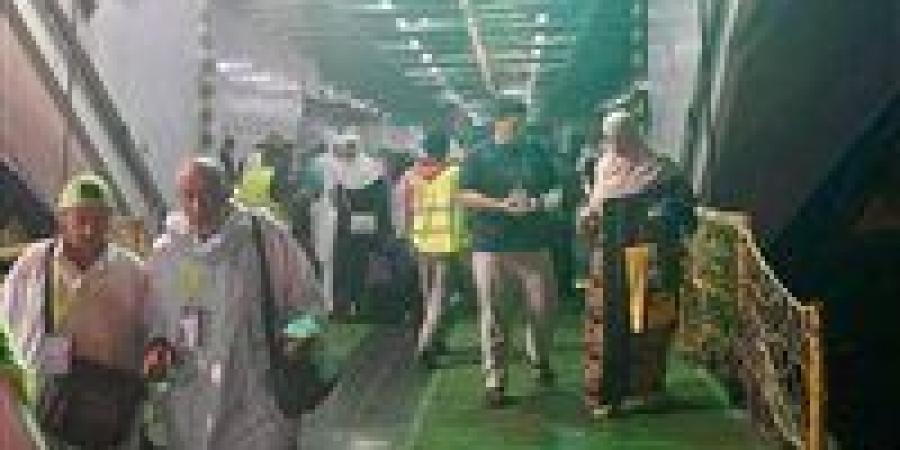 وزير السياحة يوجه بسرعة إنهاء ترتيبات عودة الحجاج من الأراضي المقدسة