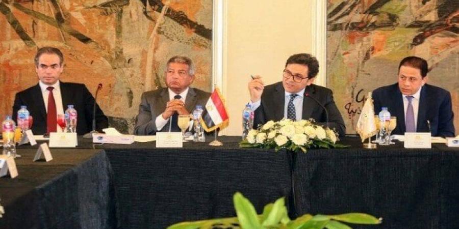 وزير الثقافة يترأس اجتماعا لبحث التأثيرات الاجتماعية للدراما والإعلام