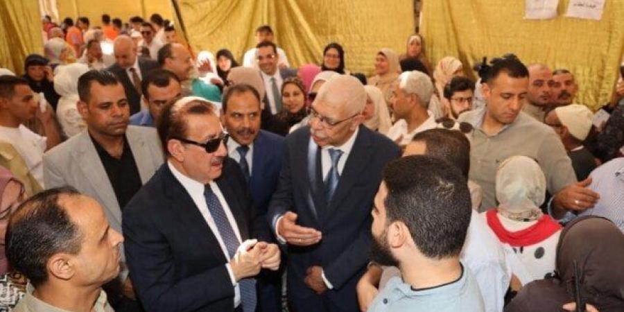 محافظ المنوفية ورئيس الجامعة يدشنان القافلة الطبية المتكاملة بمنشأة سلطان