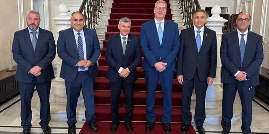 وزير البترول: استعراض الموقف الحالي والتنفيذي لربط حقول الغاز القبرصية بمصر