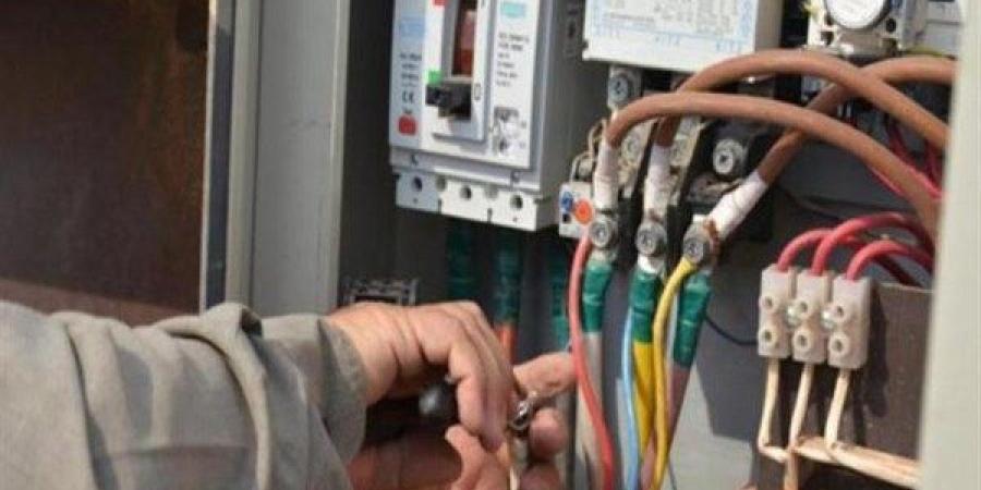 شرطة الكهرباء: ضبط 1220 قضية سرقة تيار ومخالفات في شروط التعاقد