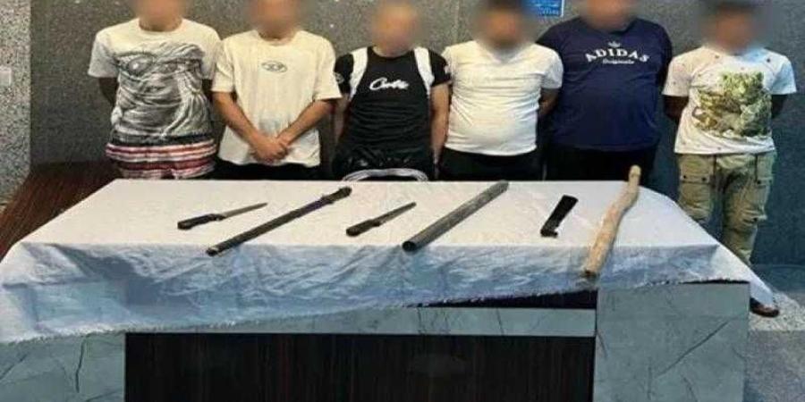 كشف ملابسات منشور مدعوم بفيديو تضمن قيام بعض الأشخاص بالتعدى على بعضهم بالضرب بإستخدام أسلحة بيضاء بالقاهرة