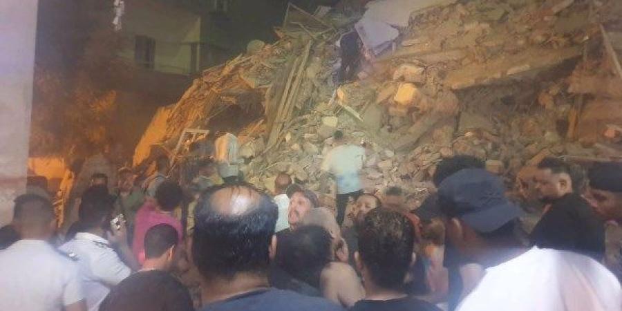 انهيار عقار من ٤ طوابق في السيدة زينب بالقاهرة