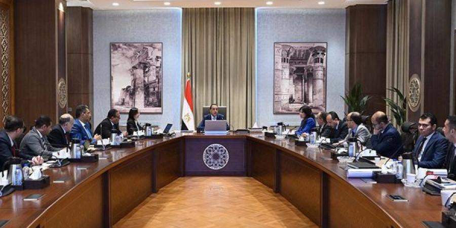 مدبولي يتابع تطوير "ميناء رشيد" و"نبع الحمراء" لدعم الاستثمار بالبحيرة
