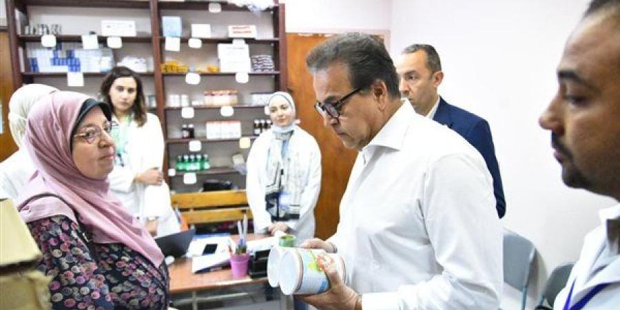 وزير الصحة يتفقد المركز الصحي بصقر قريش.. ويوجه بمراجعة التشطيبات النهائية غير الطبية