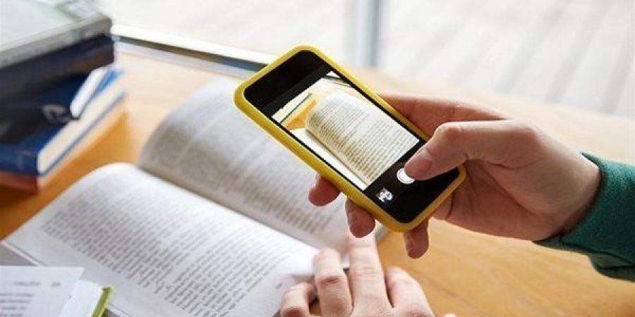 تداول أسئلة العربي في امتحانات الثانوية العامة 2025 علي جروبات الغش