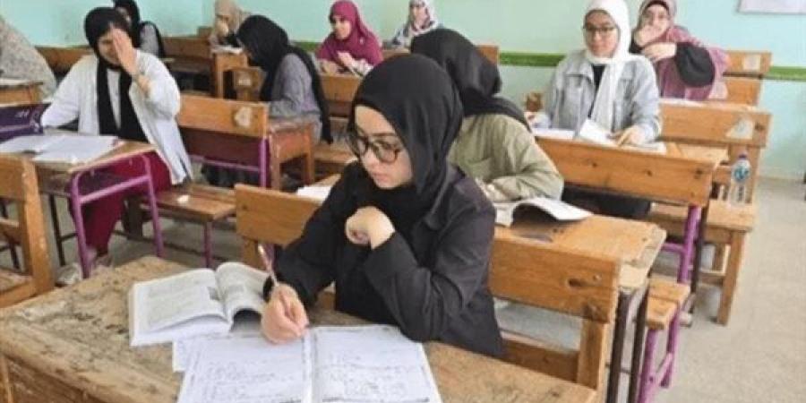الثانوية العامة 2025.. 58 ألفًا و911 طالبًا يؤدون امتحان اللغة العربية بالإسكندرية