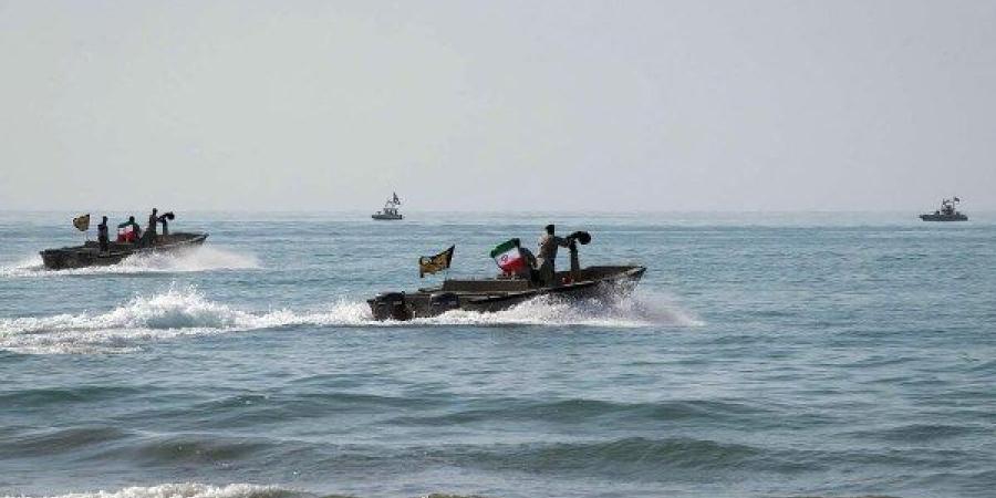 البرلمان الإيراني يوافق رسميًا على إغلاق مضيق هرمز