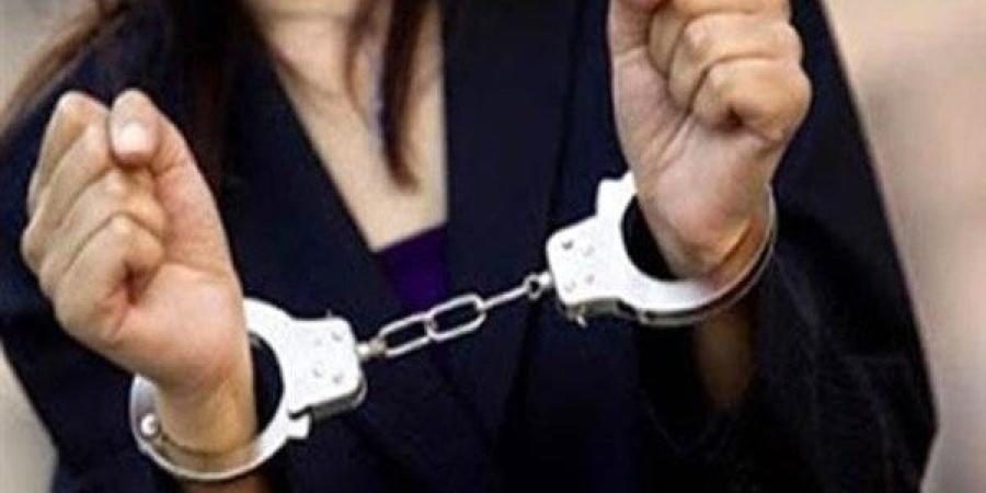 القبض على سيدتين شهّرتا بأخرى على مواقع التواصل الاجتماعي