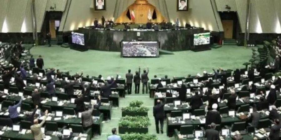 عاجل | البرلمان الإيراني يوافق على إغلاق مضيق هرمز