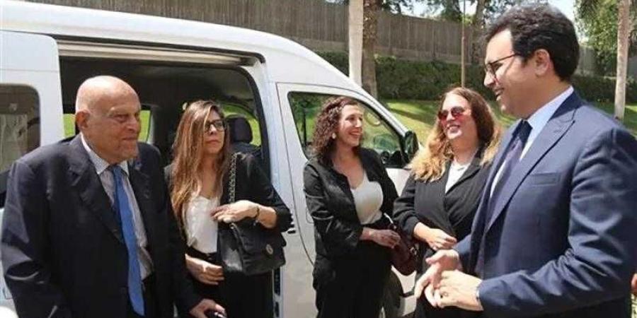 وزير الثقافة يستقبل السير مجدي يعقوب قبيل احتفالية تكريمه والإعلان عن تفاصيل تمثال ”طبيب القلوب”