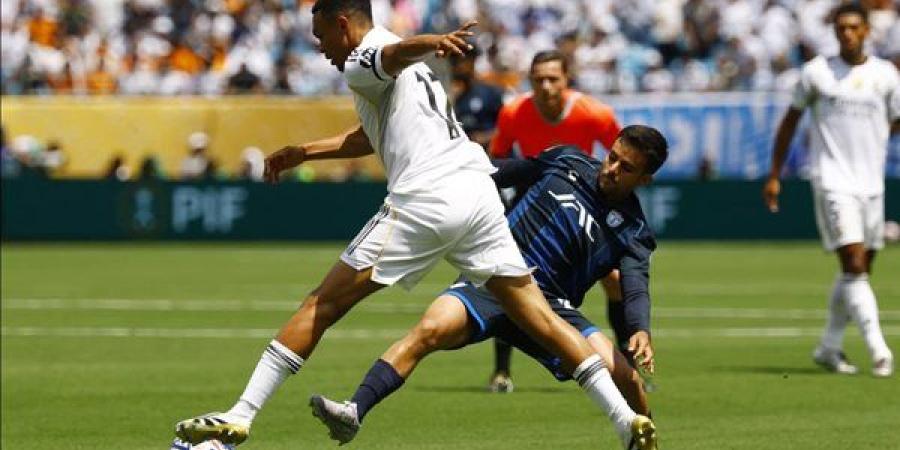 كأس العالم للأندية.. ريال مدريد بـ10 لاعبين يتقدم على باتشوكا بالشوط الأول