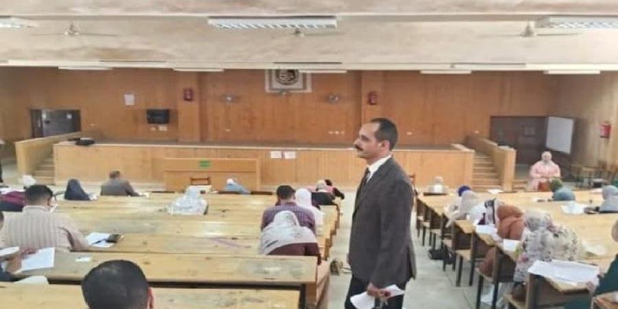 انطلاق امتحانات الدراسات العليا للفصل الدراسي الثاني بكلية الحقوق بقنا