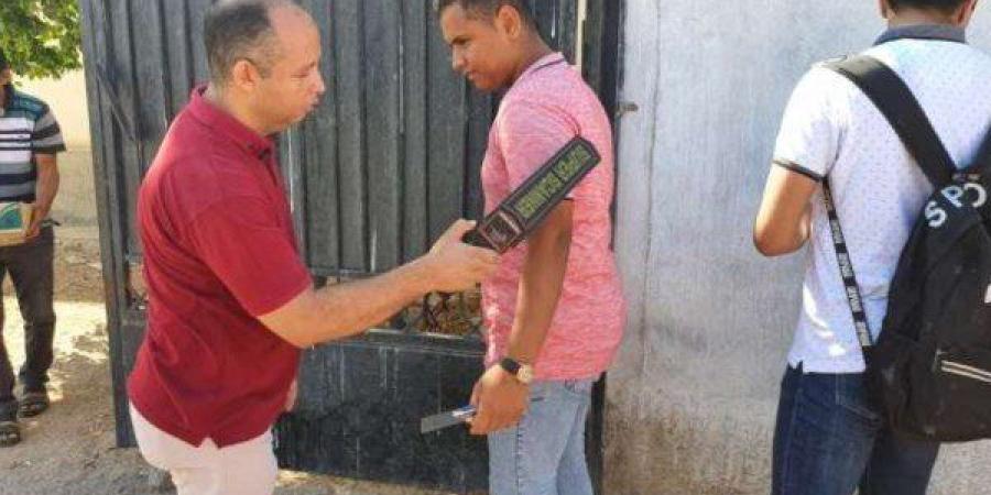طلاب الثانوية العامة 2025 يتجهون للجان اللغة العربية وسط تشديدات