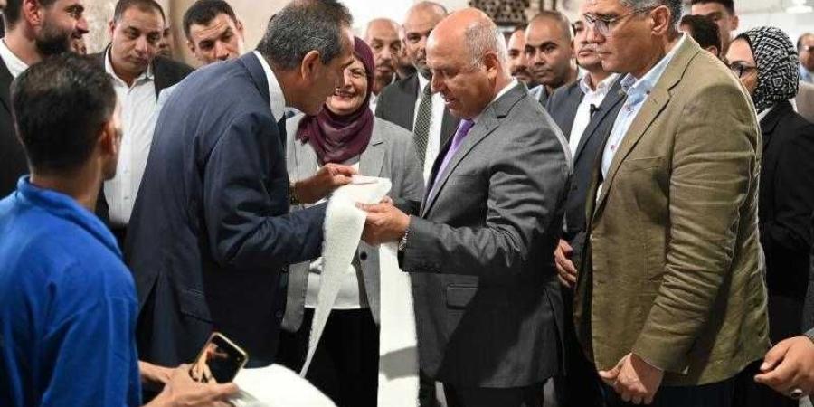 وزير الصناعة والنقل يبحث مع محافظ الجيزة ...