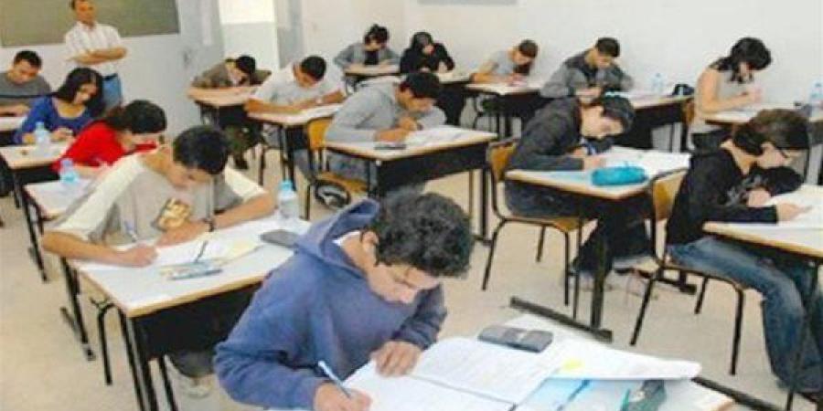 بلوتوث وسيارة خارج اللجنة.. خطة الغش في الثانوية العامة تنتهي بالقبض