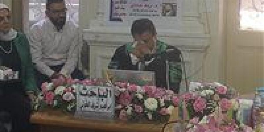 لأول مرة بجامعة القاهرة.. طالب من متلازمة داون يناقش رسالة ماجستير بكلية الإعلام