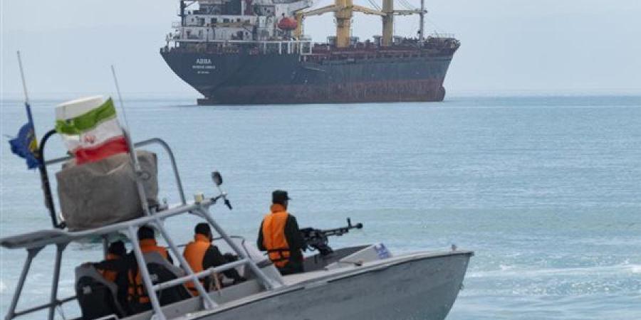 الولايات المتحدة تحث الصين على منع إيران من إغلاق مضيق هرمز