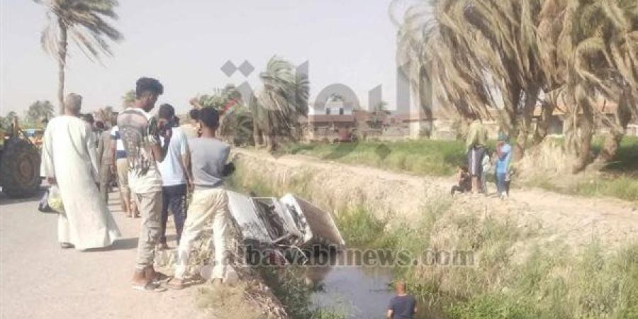 سقوط سيارة "أجرة" في بحر البطس بالفيوم