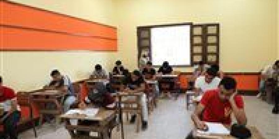 عاجل| عقوبة حيازة الهاتف المحمول أو الأجهزة التكنولوجية بلجان الثانوية العامة 2025