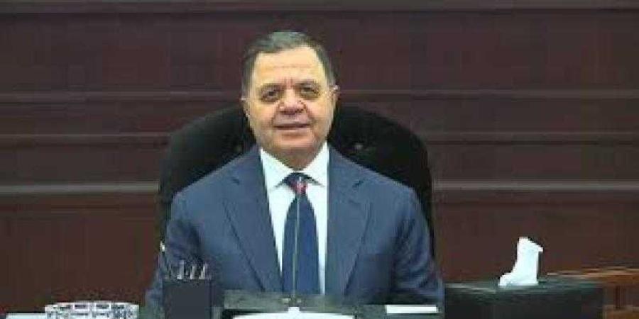 وزير الداخلية يوافق على منح 42 مواطنًا الجنسية الأجنبية مع الاحتفاظ بالمصرية