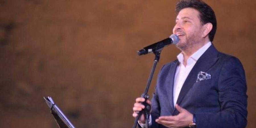 هاني شاكر يحيي حفلا غنائيا على مسرح البالون