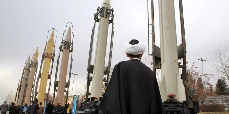 تنسيق إيراني–أميركي–قطري قبل قصف "العديد"… وطهران تطلق النار على قدميها