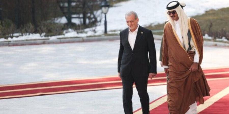 الرئيس الإيراني في اتصال مع أمير قطر: طهران تسعى لتوسيع علاقاتها الأخوية مع الدوحة