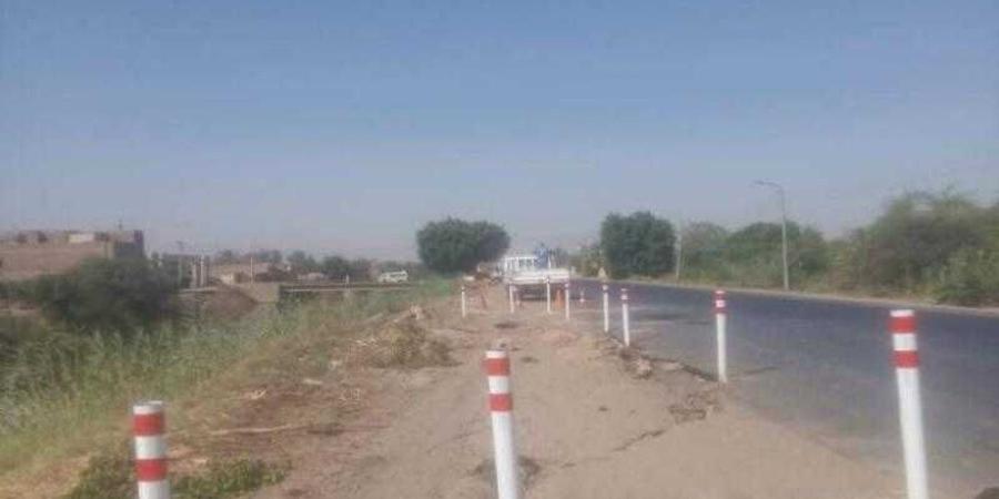 الطرق والكبارى: حدوث انفصال جزئي مفاجئ محدود بالطبان الترابي بطريق إسنا/ الأقصر الزراعي الغربي عند مدخل طريق أرمنت/ الواحات