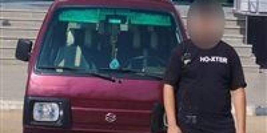 ضبط شخص بتهمة قيامه بآداء حركات إستعراضية بسيارته أثناء حفل زفاف